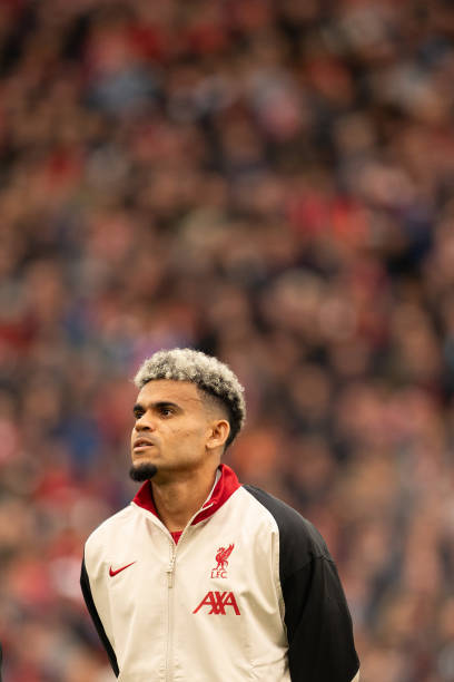 但他的表现 但他的表现